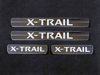 Nissan X-Trail (14–) Накладки на пороги (лист зеркальный надпись X-TRAIL)