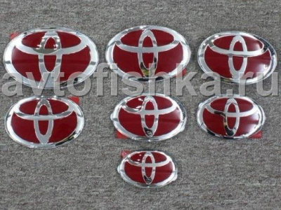 Toyota RAV4 (09-) оригинальные красные эмблемы на капот и заднюю крышку багажника, комплект 2 шт.